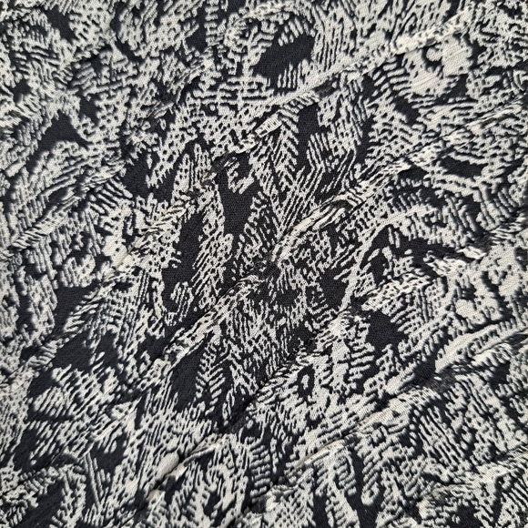 Jones New York 100% Silk Black Printed Midi Dress   Size 12 - Picture 2 of 4